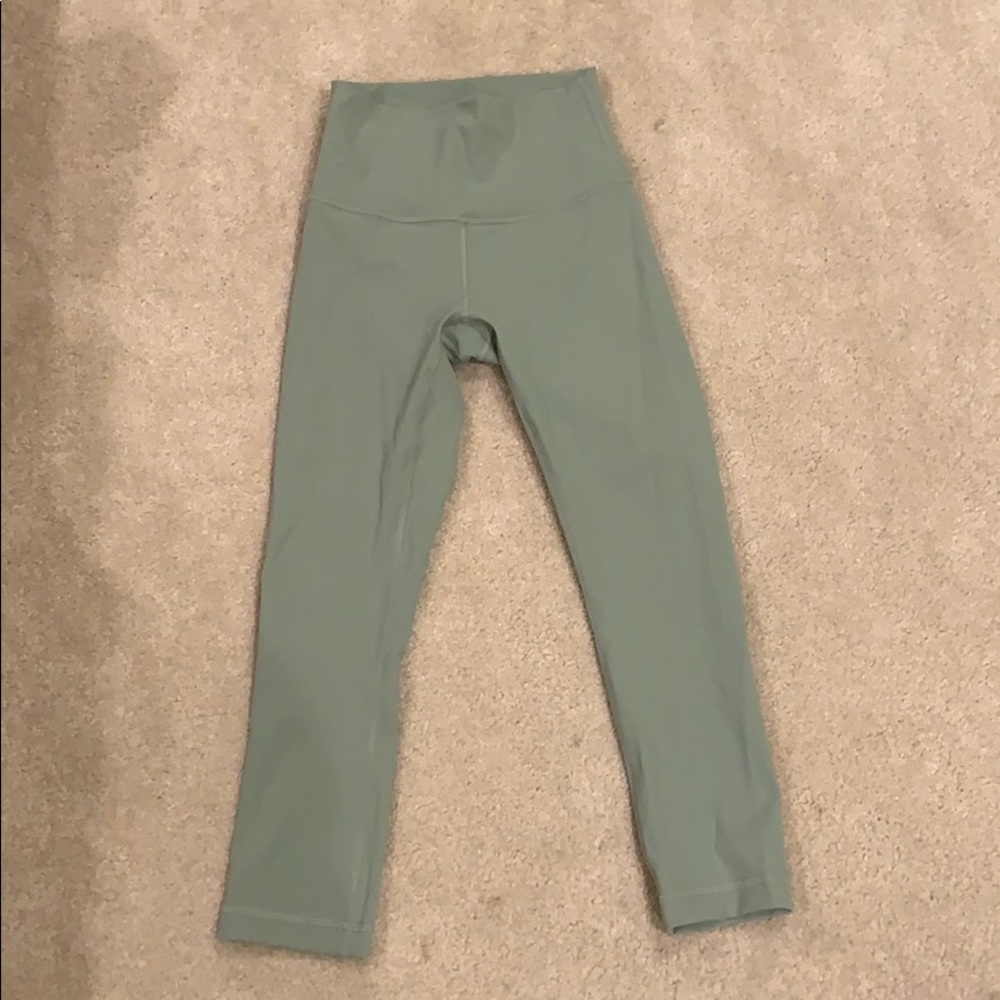 Lululemon crop leggings